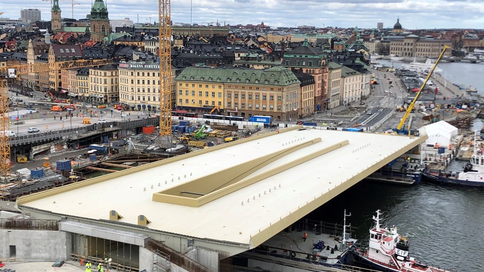 Den gyllene bron är på plats med 10 millimeters marginal