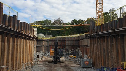 Skanska uppför en byggnad och husinstallationer för en transformatorstation på 400 kV i Mårtensdal i Stockholm.