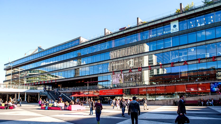 Kulturhuset och Teaterhuset byggdes 1965 och sedan dess har de tekniska installationerna inte bytts ut mer än vid behov. Kulturhuset och Teaterhuset byggdes 1965 och sedan dess har de tekniska installationerna inte bytts ut mer än vid behov.