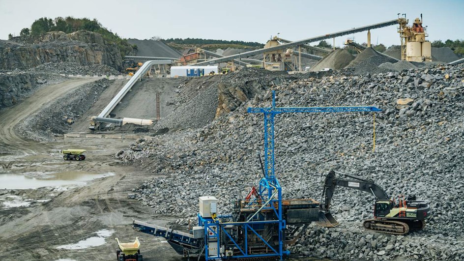 Översiktsbild över fordon och testområdet
