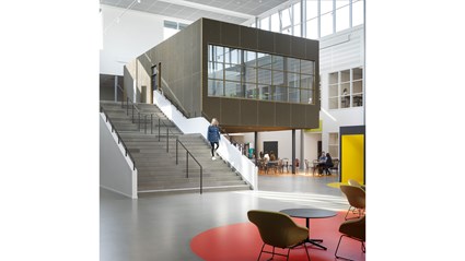 Skolan står färdig hösten 2021 och har plats för 1 600 elever och 200 lärare. Foto Felix Gerlach