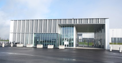 Huvudentrén till ESS Campus dit inflyttningen skedde under 2021. Foto Ulrika Hammarlund/ESS