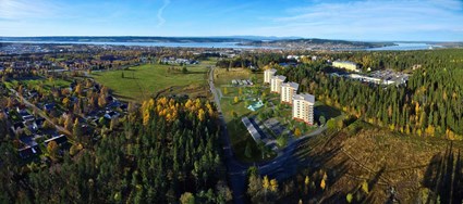 Bostadsområdet i Remonthagen har naturen och skidspår runt knuten. Bild: Östersundshem