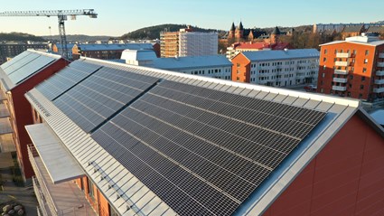 Taket har försetts med solceller