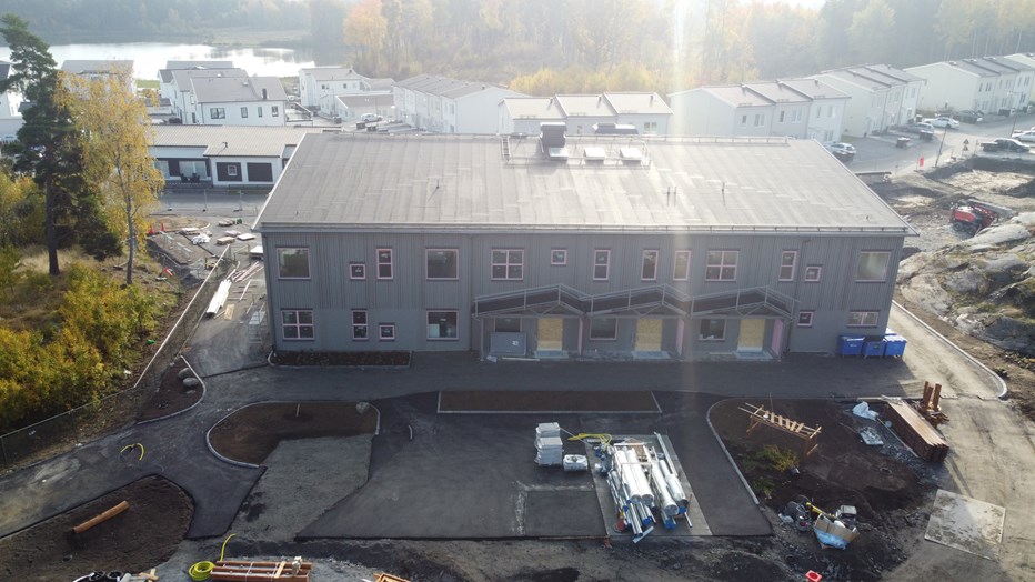 I Glasberga, Södertälje, bygger vi Solhem förskola.